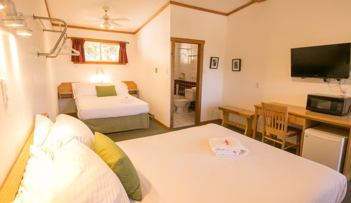 Standard-Doppelzimmer, Mehrere Betten