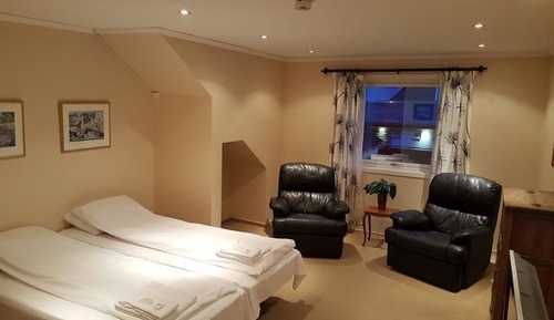 Doppel- oder Zweibettzimmer, 2 Einzelbetten