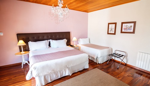 Standard-Doppel- oder -Zweibettzimmer