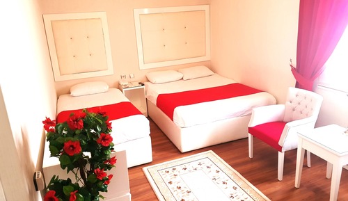 Standard-Doppel- oder -Zweibettzimmer