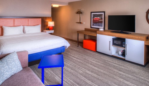 Zimmer, 1 King-Bett, Nichtraucher, Kühlschrank und Mikrowelle