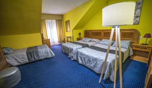 Dreibettzimmer