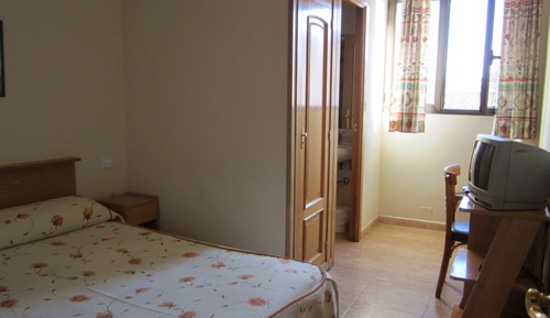 Doppelzimmer, 1 Doppelbett, eigenes Bad