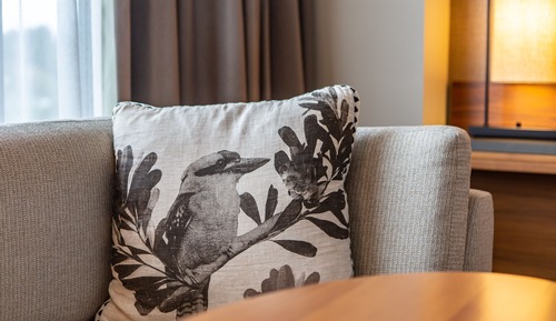 Deluxe-Zimmer, 1 King-Bett, eingeschränkter Seeblick
