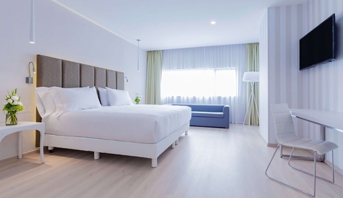Standardzimmer (Extra Bed 3 adults)