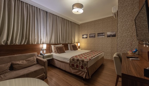 Suite, Whirlpool (Class Master)