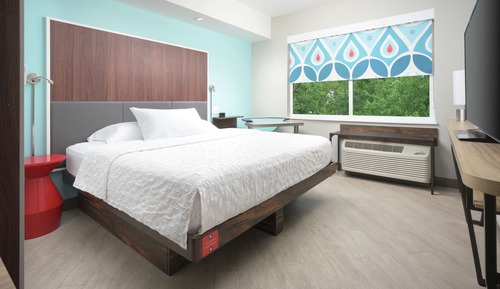 Zimmer, 1 King-Bett, barrierefrei, Nichtraucher (Hearing, Roll-in Shower)