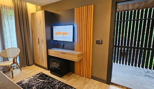 Deluxe-Studio, Gartenblick