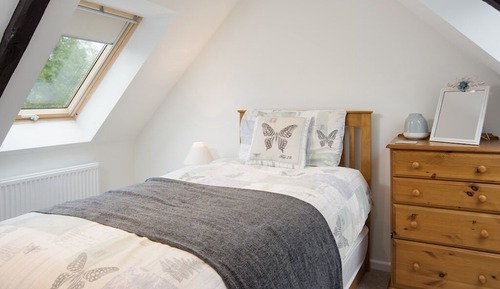 Superior-Ferienhaus, eigenes Bad, Gartenblick