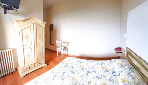 Basic-Doppel- oder -Zweibettzimmer