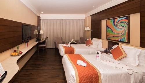 Club-Doppel- oder -Zweibettzimmer