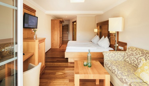 Comfort-Doppel- oder -Zweibettzimmer