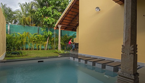 Zimmer (Garden Facing Pool Cottage)