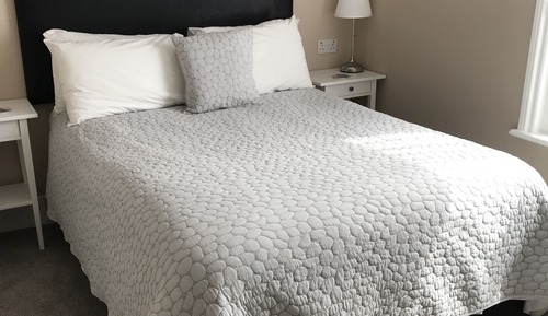 Doppelzimmer (Room 2)