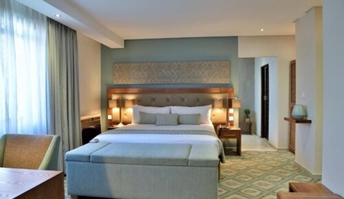 Suite, 1 Queen-Bett, Flussblick
