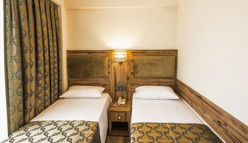 Standard-Doppel- oder -Zweibettzimmer