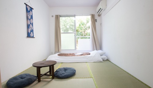 Traditional-Zimmer (with Shared Bathroom, Single)