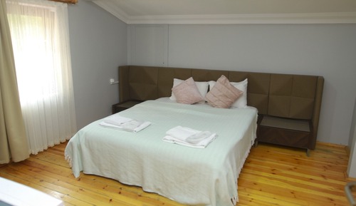 Standard-Doppelzimmer, Gartenblick