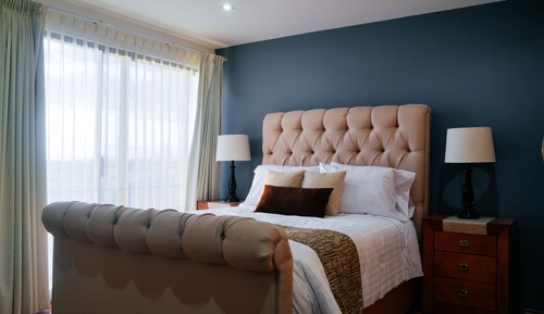 Apartment (1 queen + 2 single beds)