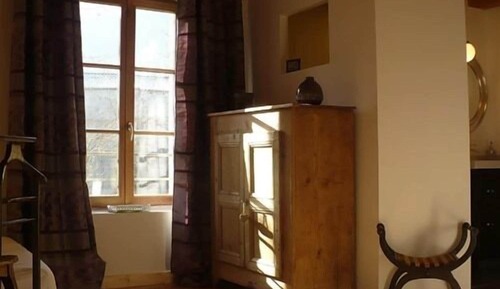 Standard-Doppelzimmer, mit Bad, Gartenblick