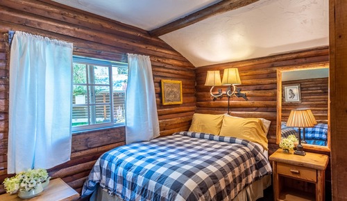 Signature-Ferienhaus, Küche, zum Innenhof hin