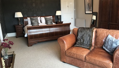 Doppelzimmer, mit Bad, Hügelblick (Premier Super King)