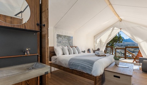 Deluxe with Kids Tent - Private Bath