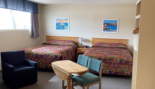 Doppelzimmer, 2 Queen-Betten