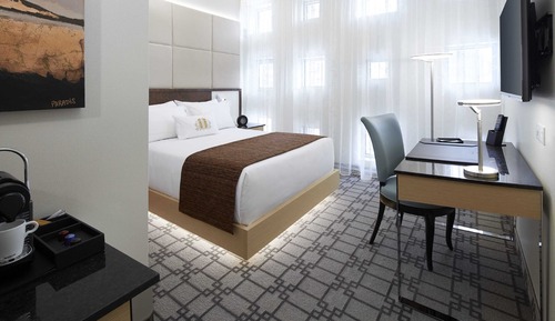 Premium-Zimmer, 1 Queen-Bett (350 SQFT 32 SQM)