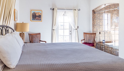 Deluxe-Suite, 1 King-Bett und Schlafsofa, Balkon (Ted Turner Suite)