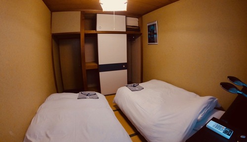 Economy-Zweibettzimmer