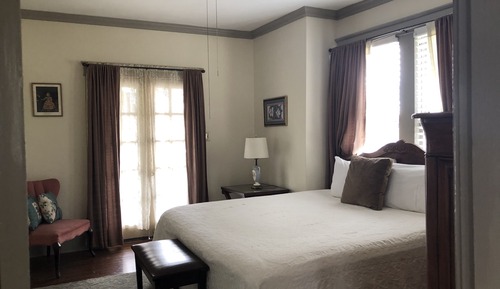 Signature-Studiosuite, 1 King-Bett und Schlafsofa, Terrasse, Blick auf den Innenhof