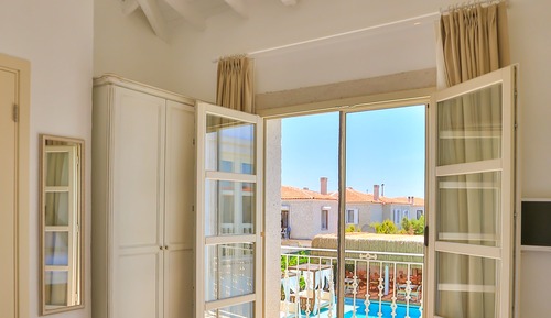 Doppelzimmer, Balkon, Poolblick