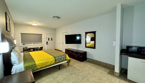 Deluxe-Zimmer, 1 King-Bett, Raucher, Kühlschrank und Mikrowelle