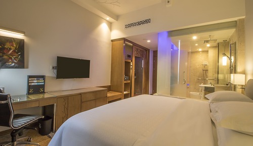 Zimmer, 1 King-Bett, eingeschränkter Meerblick