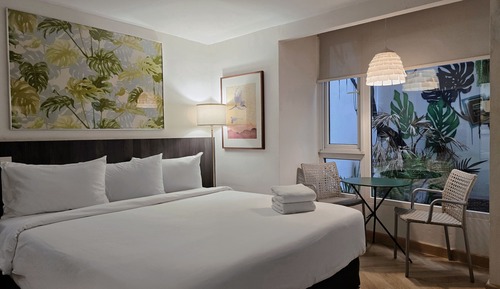 No.6 Garden Escape : King bed + Bathtub (Ground Floor)