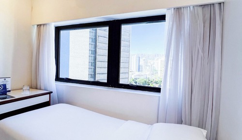 Superior-Zimmer, 3 Einzelbetten, eigenes Bad, Stadtblick