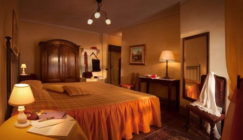 Standard-Doppelzimmer, Blick auf den Weinberg