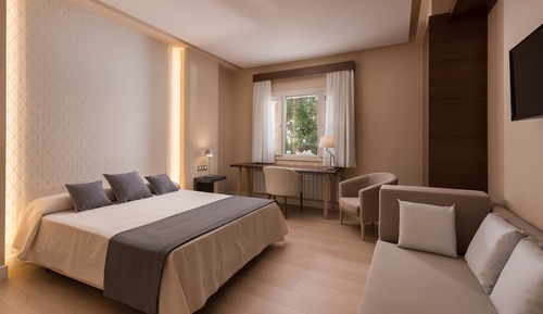 Deluxe-Dreibettzimmer, Mehrere Betten