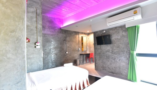 Deluxe Twin Room