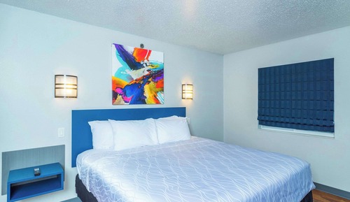 Suite, 1 Queen-Bett und Schlafsofa, Nichtraucher (Efficiency)