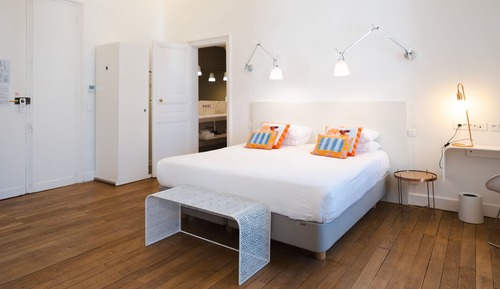 Doppel- oder Zweibettzimmer