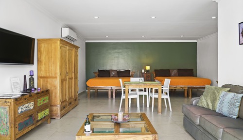 Familien-Doppelzimmer, Kühlschrank und Mikrowelle, Poolseite