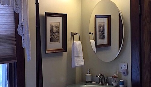 Zimmer, eigenes Bad (Rodemer #1)