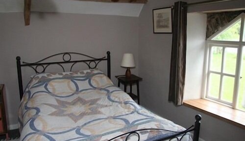 Classic-Ferienhaus, Gemeinschaftsbad, Gartenblick (Orchard Cottage)