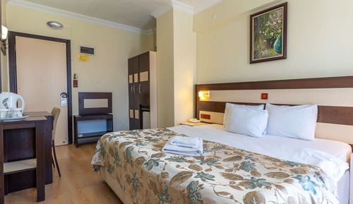 Doppel- oder Zweibettzimmer, Stadtblick