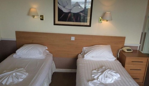Standard-Zweibettzimmer, mit Bad
