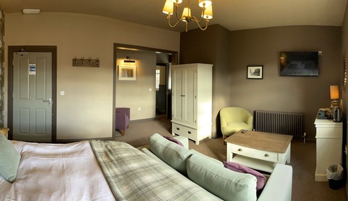 Premium-Vierbettzimmer, mit Bad (Superking or Twin)