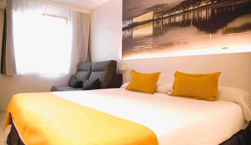 Superior-Zimmer (Interior)