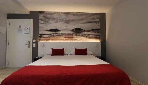 Superior-Zimmer (Exterior)